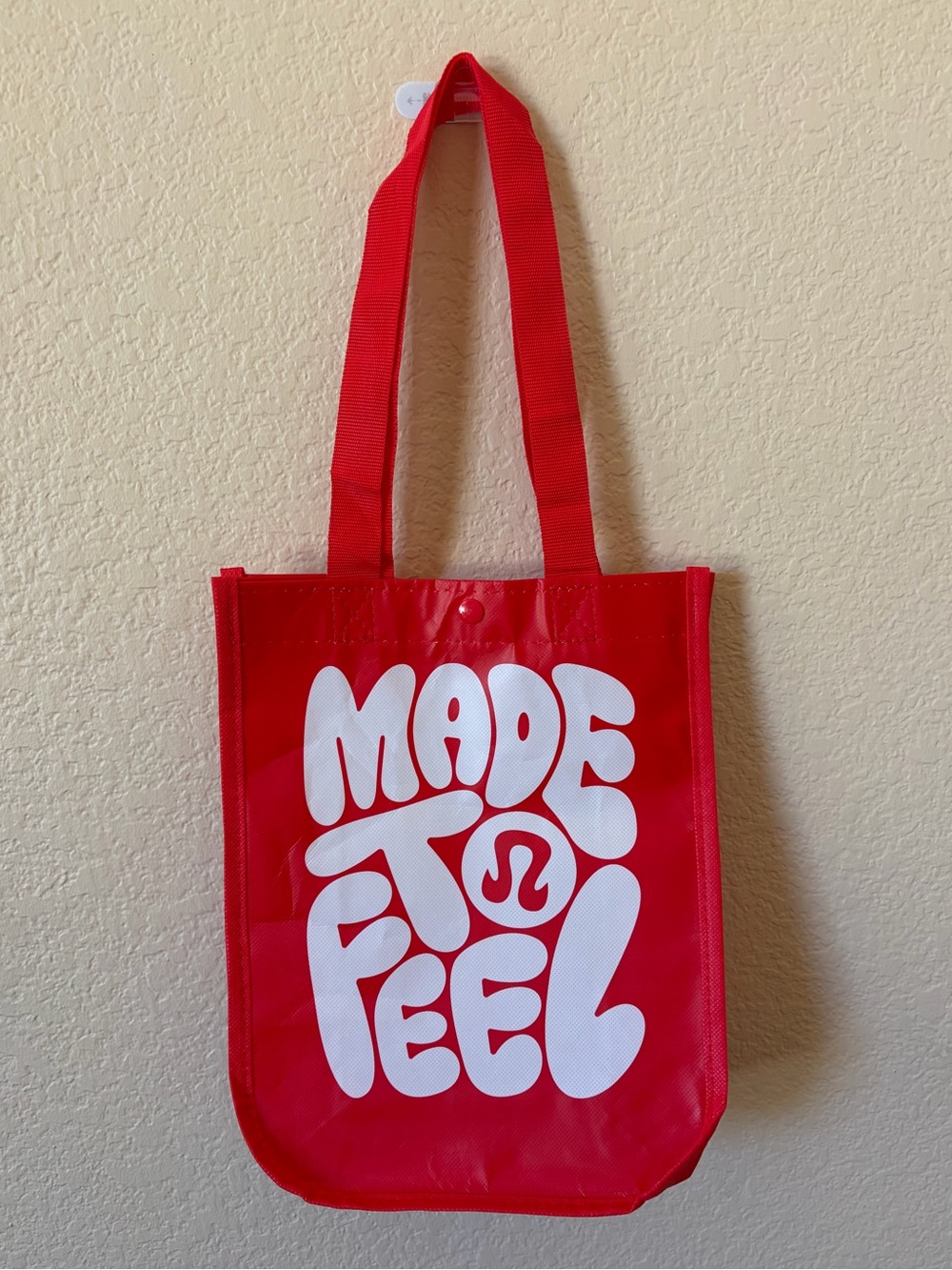 🎒lululemon athletica Red 'Made to Feel' Graphic Tote